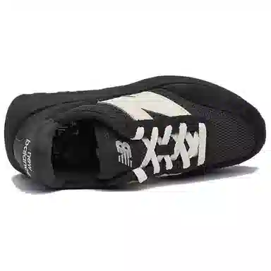 New Balance 370 Black Grey
