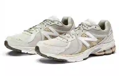 New Balance 860 Beige