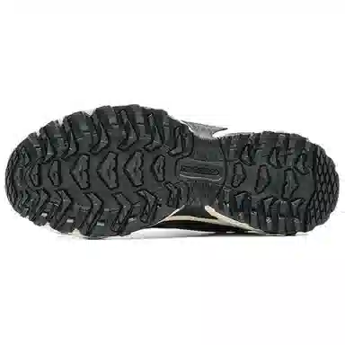 New Balance 610T Black