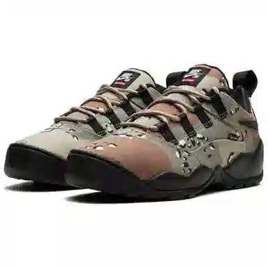 Supreme x Nike SB Darwin Low Brown Black