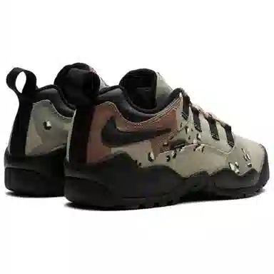 Supreme x Nike SB Darwin Low Brown Black