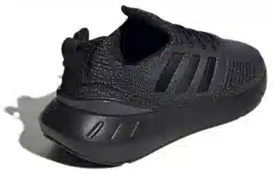 adidas Swift Run 22