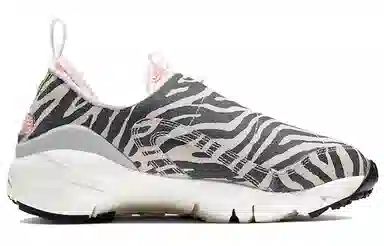 Olivia Kim x Nike Footscape Low Black Pink