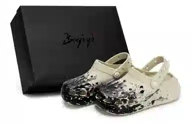 Crocs Crush Clog Bone White Black