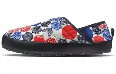 The North Face Thermoball Traction Black Red