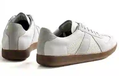 Leaveland White Trainers