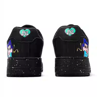 Crayon Shinchan Love Pair Low Sneakers