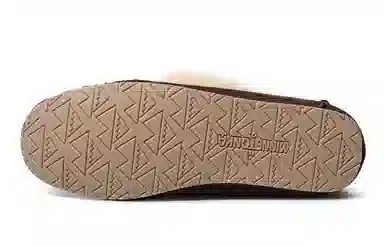 Minnetonka Lace-Up Round Toe Ankle Snow Boots Chocolate