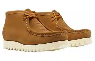 A BATHING APE Manhunt Brown