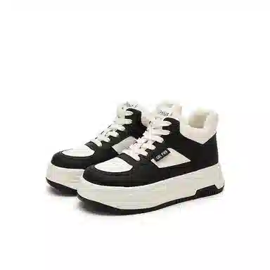 DAPHNE Classic Mid-Top Sneakers