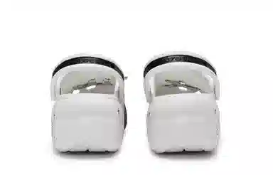 Crocs Classic Platform Clog 811