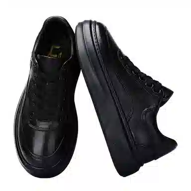 U7 Low Top Sneakers Black