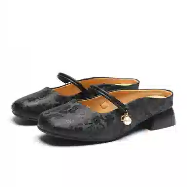 ZHR Elegant Pearl Embroidered Slippers