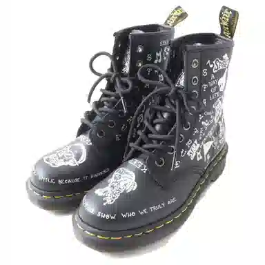 Dr. Martens 1460 Scribble