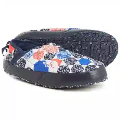 The North Face Thermoball Traction Black Red