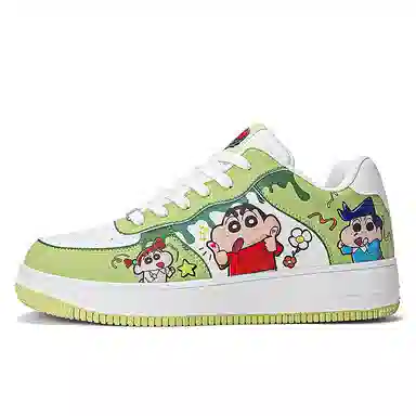 Crayon Shinchan Love Pair Low Sneakers