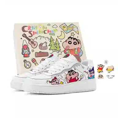 Crayon Shinchan Love Pair Low Sneakers