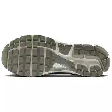 Nike Air Zoom Vomero 5 Grey