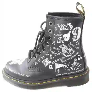 Dr. Martens 1460 Scribble