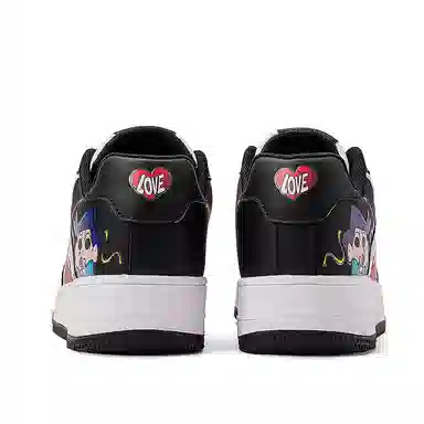 Crayon Shinchan Love Pair Low Sneakers