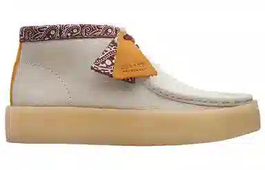 Clarks Originals Wallabee Oak White