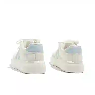 乐乐鱼 早秋学生配裙子百搭厚底运动通勤 增高 低帮 板鞋 女