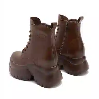 Shoebox Chelsea Boots