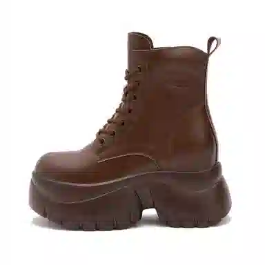 Shoebox Chelsea Boots