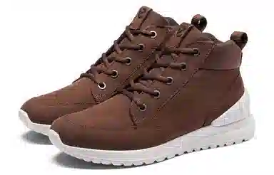 Ecco 雅跃轻巧系列