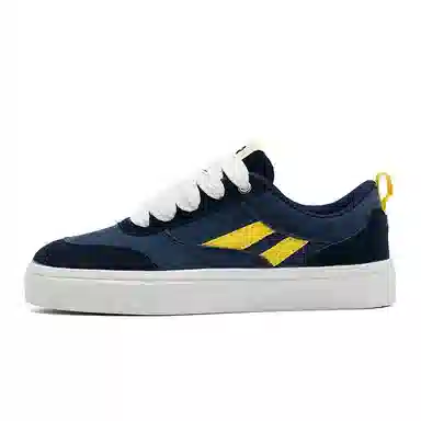 N6K8 Low Top Sneakers