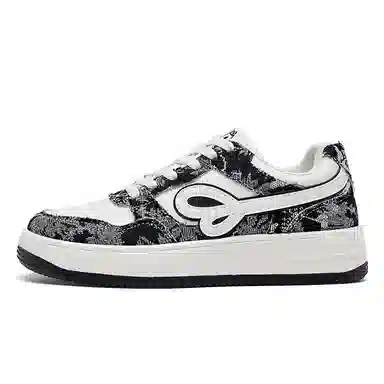 KOMETA.A Low Top Sneakers