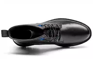 Leaveland Black Boots