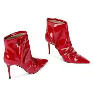 hoov AW 2025 Heels