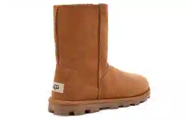 UGG Essential Short II Chestnut