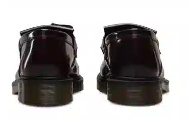 Dr. Martens Classic Tassel Cherry Red