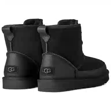 UGG Classic Novelty