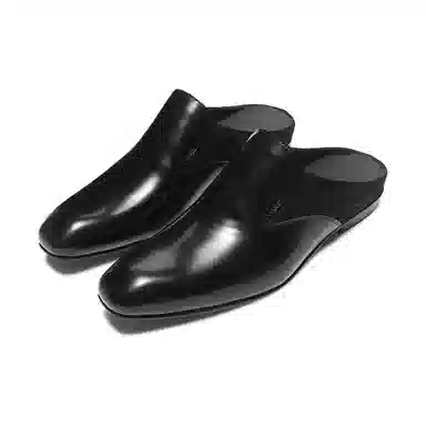 Terra Incognita Rose Embroidered Chelsea Slides