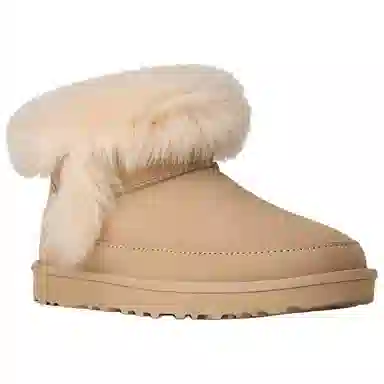UGG Classic Novelty