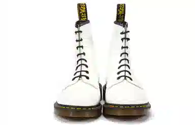 Dr. Martens 1460 White