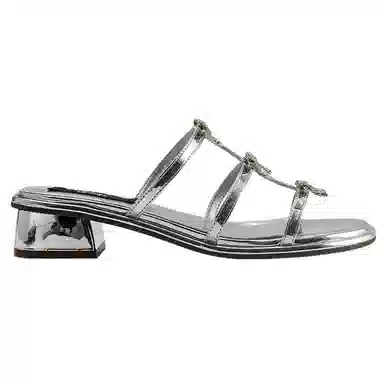 妙侣 蝴蝶结法式百搭 橡胶底 水钻 防滑防臭速干一字拖鞋 女 银色