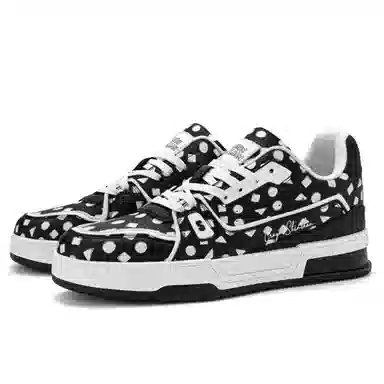 Crayon Shinchan Classic Low Sneakers