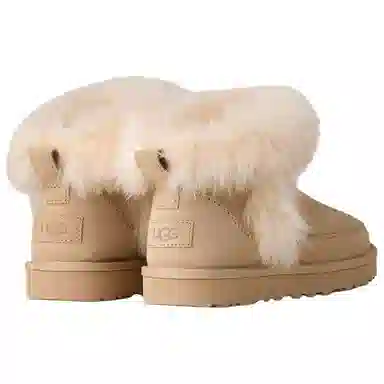 UGG Classic Novelty