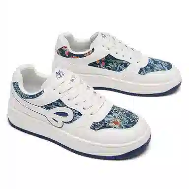KOMETA.A Low Top Sneakers