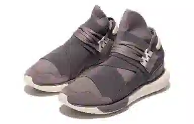 Y-3 Qasa