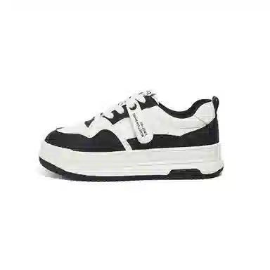 ST&SAT Low Top Sneakers