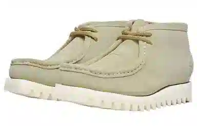 A BATHING APE Manhunt