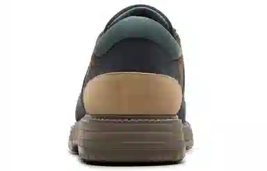 Clarks Originals 8th ST