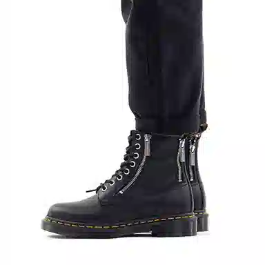 Dr. Martens 1460 Zip