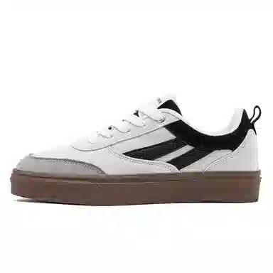 N6K8 Low Top Sneakers
