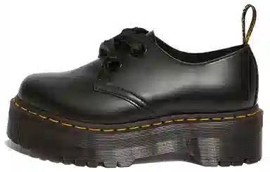 Dr. Martens Holly